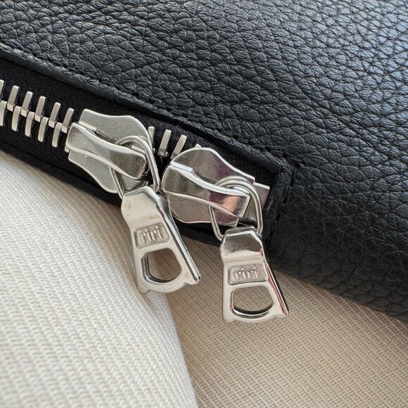 Lauren Bagliore “Body Armour” convertible bag in embossed leather - Picture 7 of 13